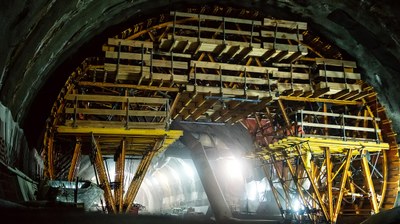 Tunel pod Luboniem Małym w ciągu drogi ekspresowej S7, Polska