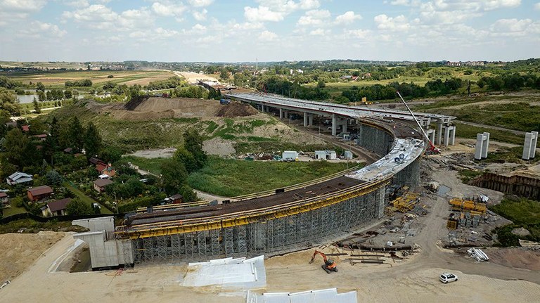 ULMA na budowie najdłuższej estakady w Małopolsce